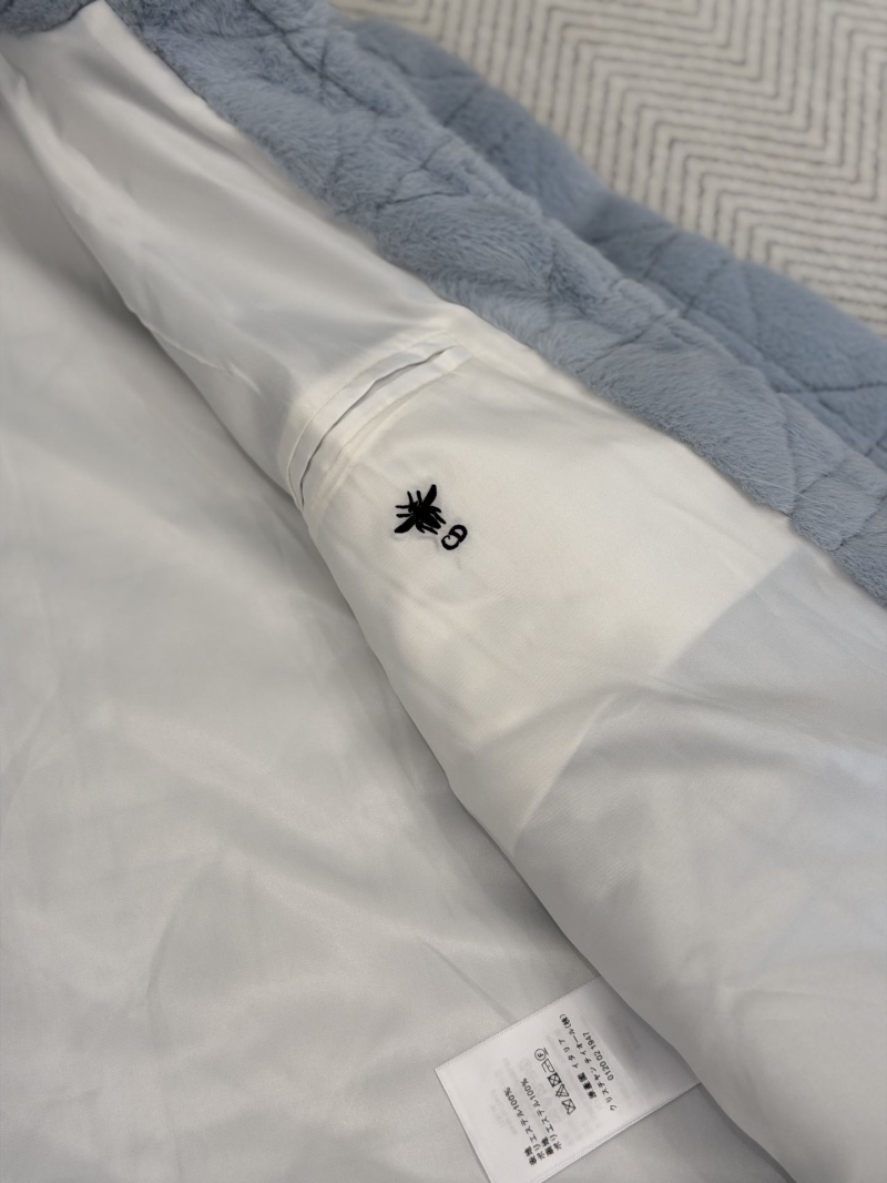 chr1st1an D10r outwear